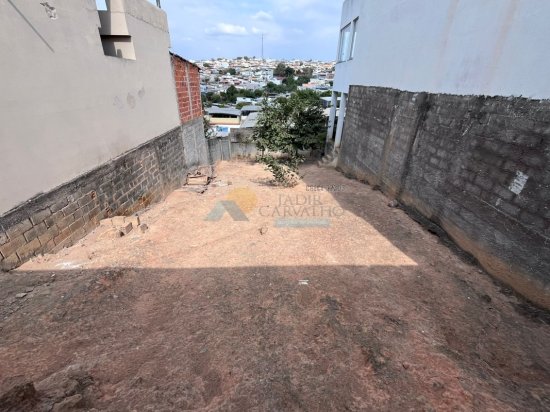 lote-venda-vila-sao-vicente-agua-vermelha--883002