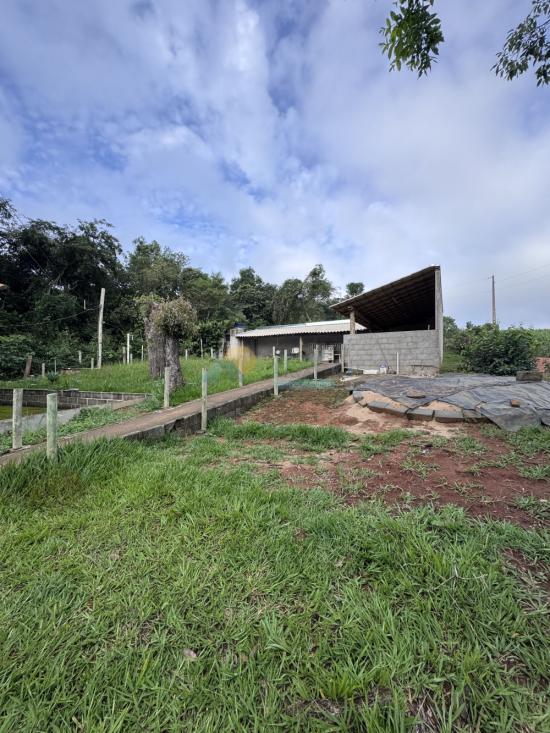 casa-venda-furnas-encosta-do-lago-formiga-mg-1019009