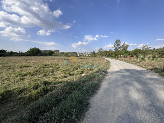 chacara-venda-corrego-fundo-de-baixo-mg-940324